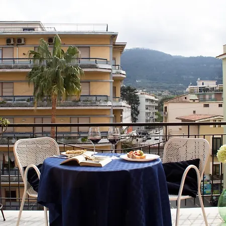 Casa Derosa In Centro Apartment