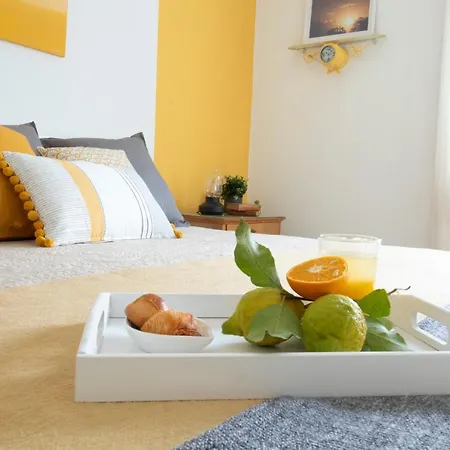 Casa Derosa In Centro Apartment *