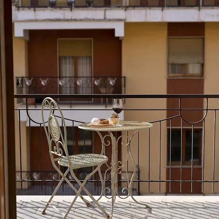 Lägenhet Casa Derosa In Centro Sorrento