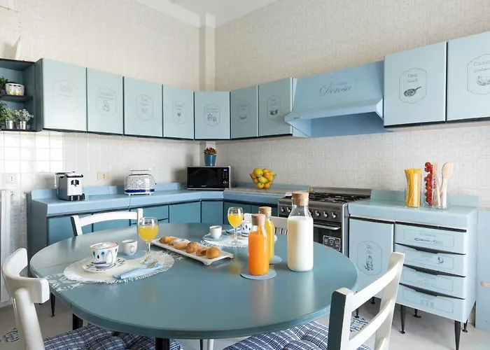 Casa Derosa In Centro * Сорренто