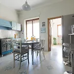 Casa Derosa In Centro سورينتو
